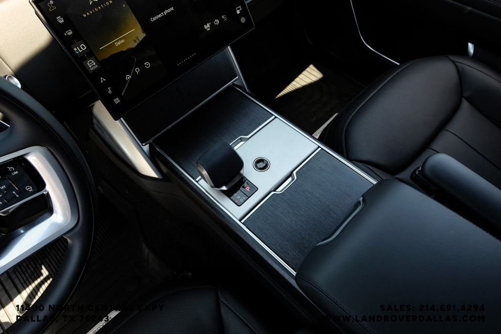 New 2026 Charente Grey Prem Met Land Rover SE image 22