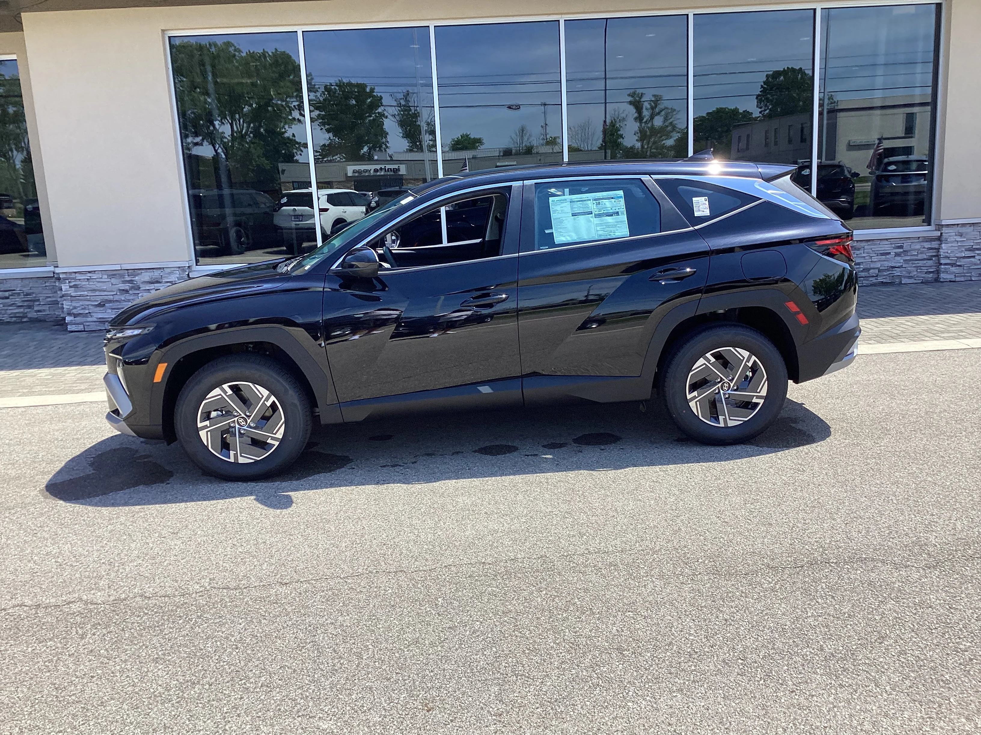 New 2026 Ash Black Hyundai Blue SE image 2