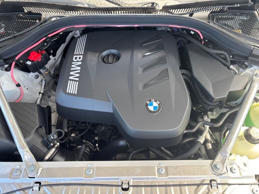 New 2026 Mineral White Metallic BMW 30 xDrive image 8