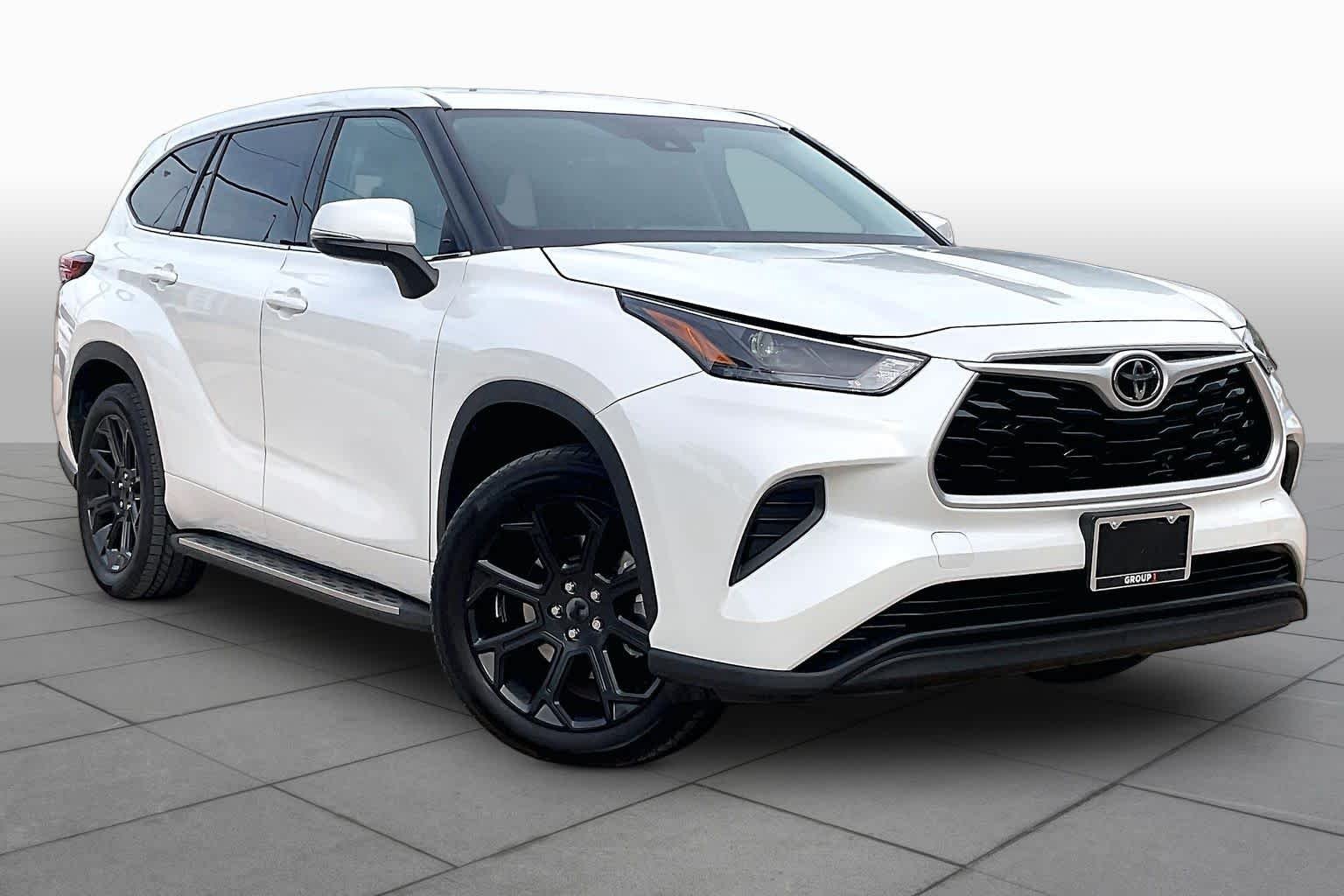 2022 Toyota Highlander L - Photo 3