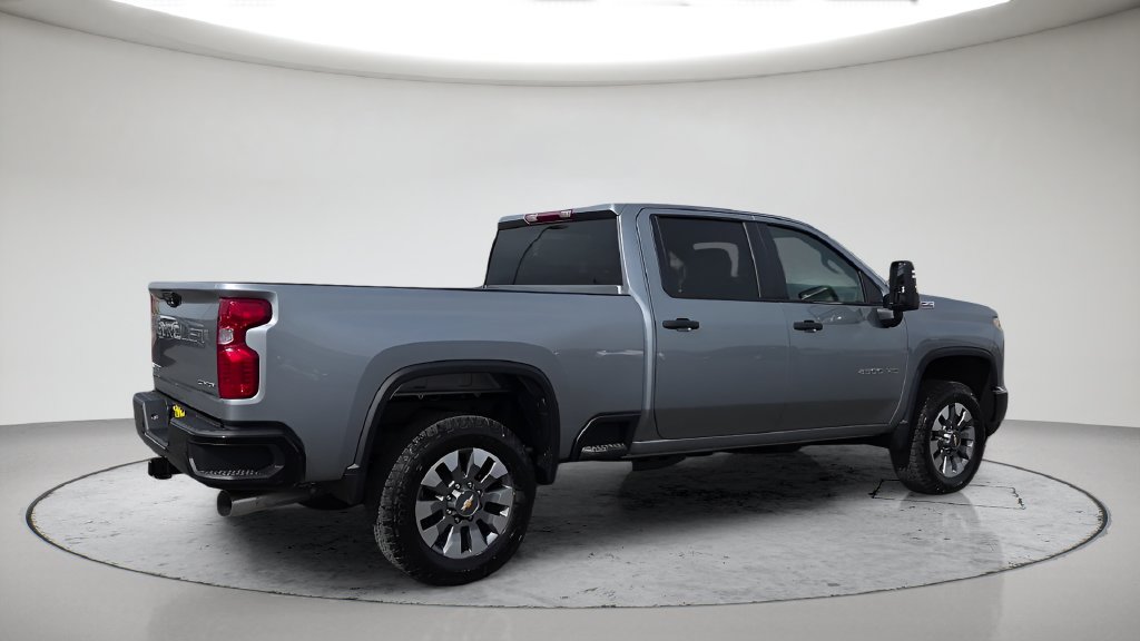 2026 Chevrolet Silverado 2500 HD Custom - Photo 9