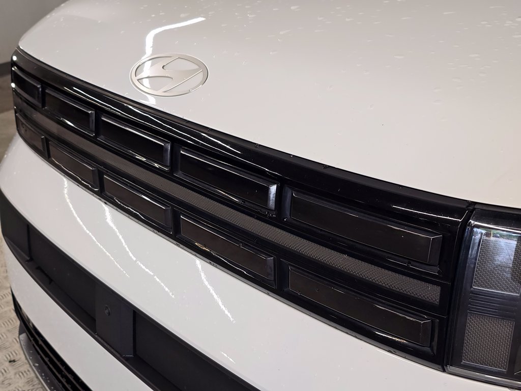Used 2024 White Hyundai Limited image 13