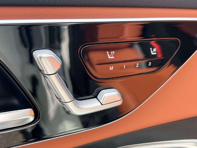 New 2027 Polar White Mercedes-Benz GLC 300 image 19