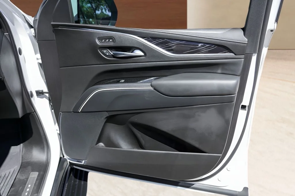 Used 2023 White Cadillac Sport image 31