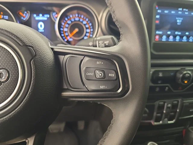 Used 2023 Bright White Clearcoat Jeep Sport S image 33
