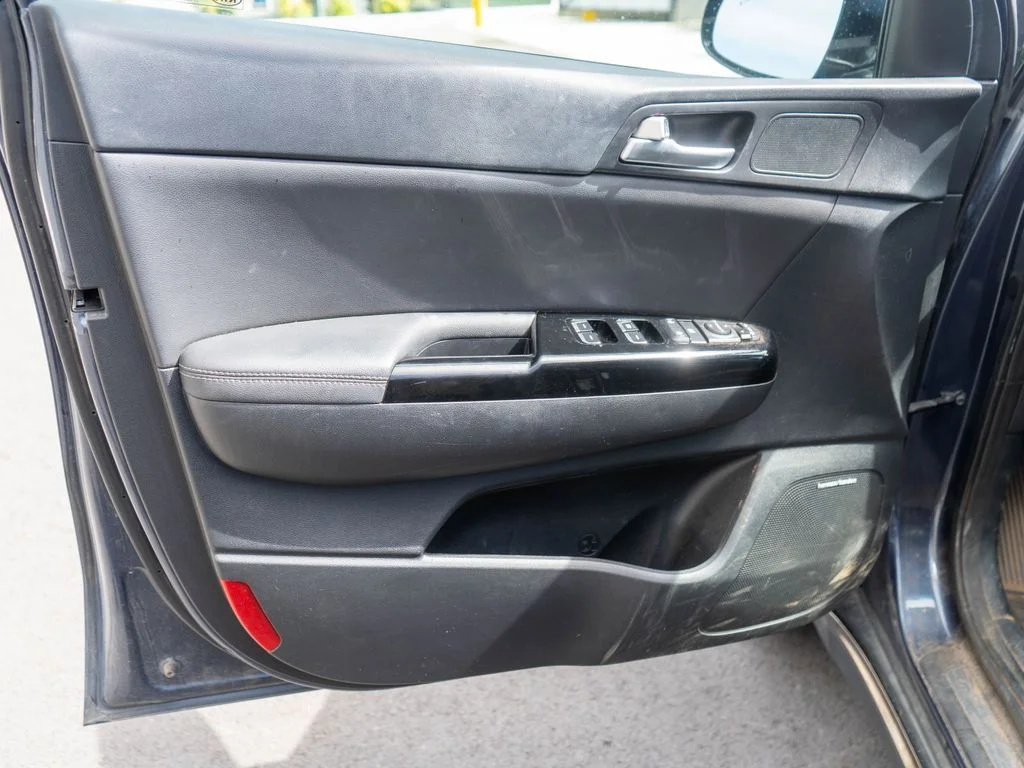 Used 2022 Blue Kia SX image 25