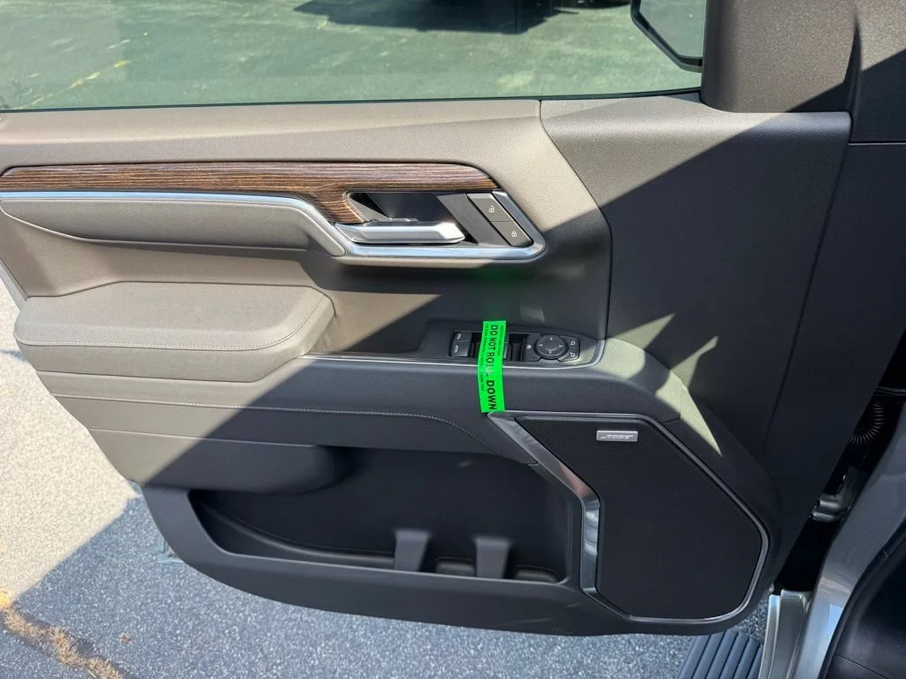 New 2026 Sterling Metallic GMC Elevation image 15