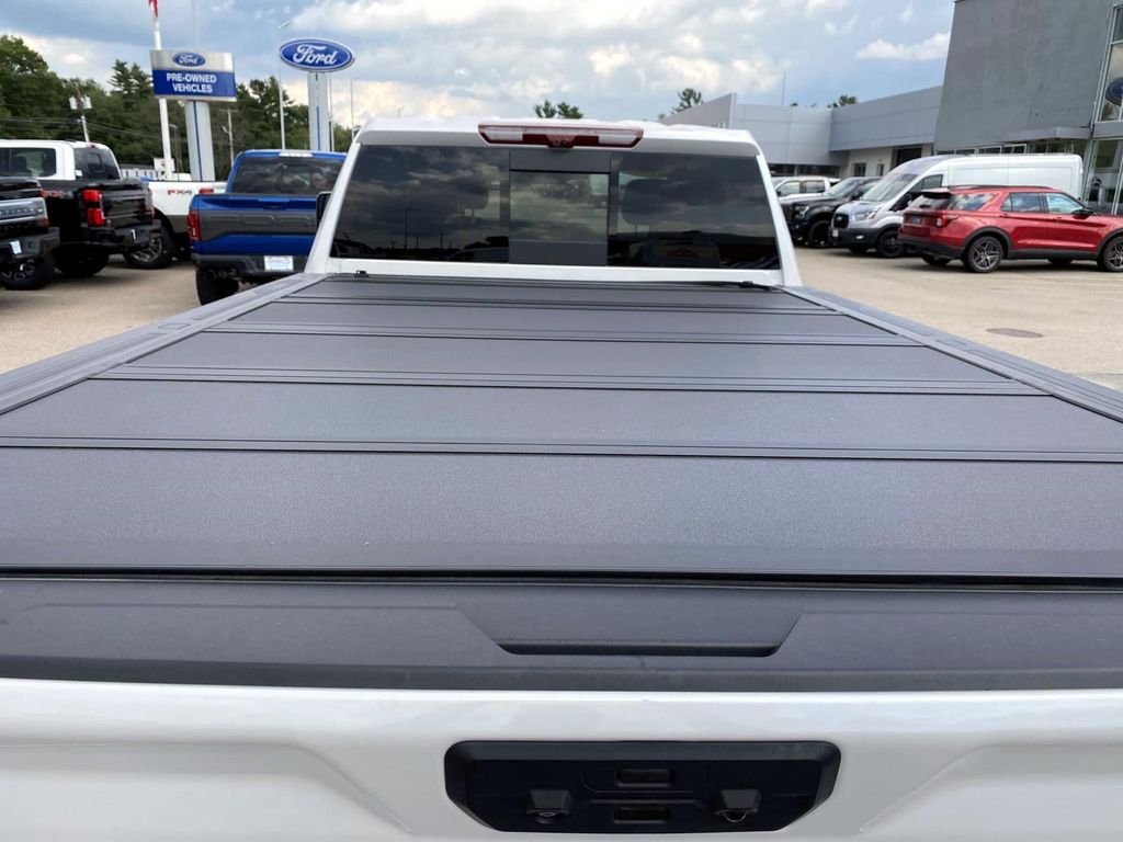 Used 2025 White GMC Denali Ultimate image 8