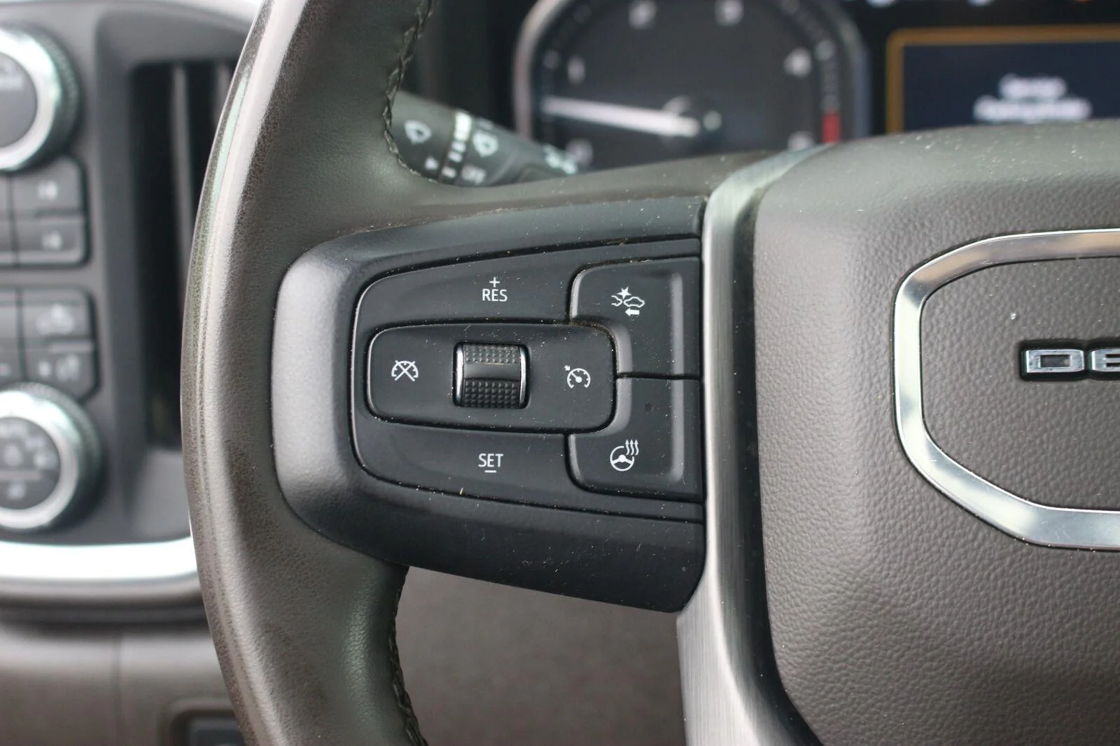 Used 2023 Ebony Twilight Metallic GMC Denali image 22