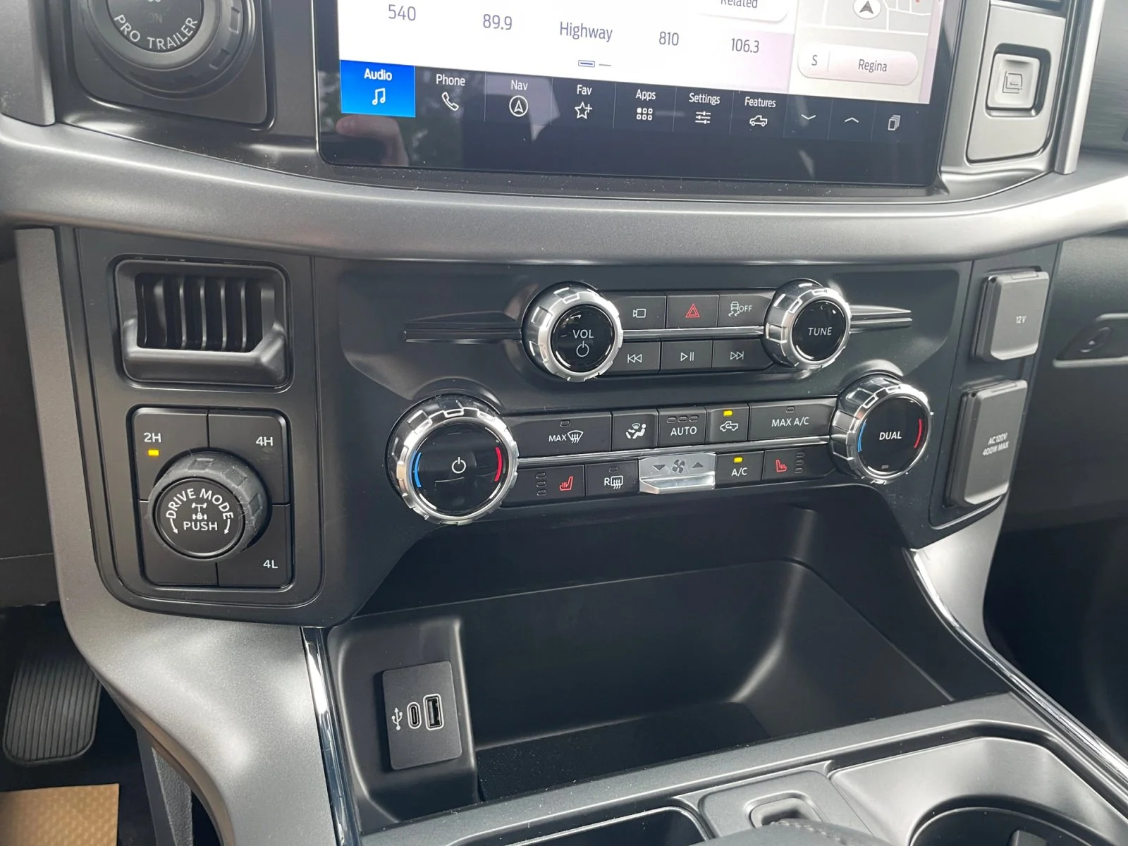 New 2026 Agate Black Metallic Ford XLT image 22
