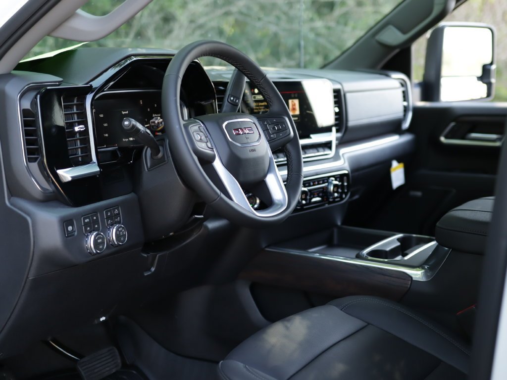 2026 GMC Sierra 2500HD SLT - Photo 9