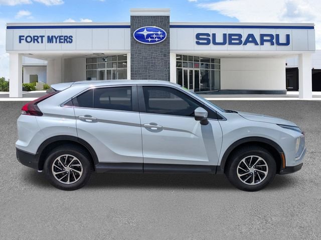 Used 2022 White Mitsubishi ES image 4