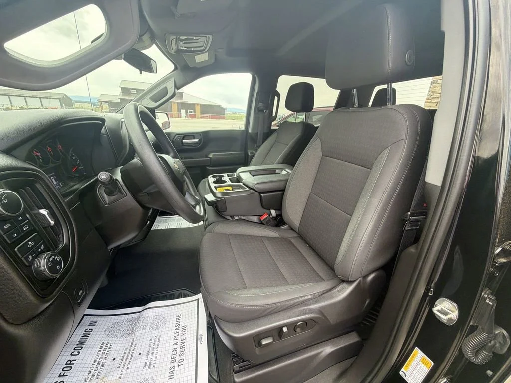 Used 2023 Black Chevrolet Custom image 23