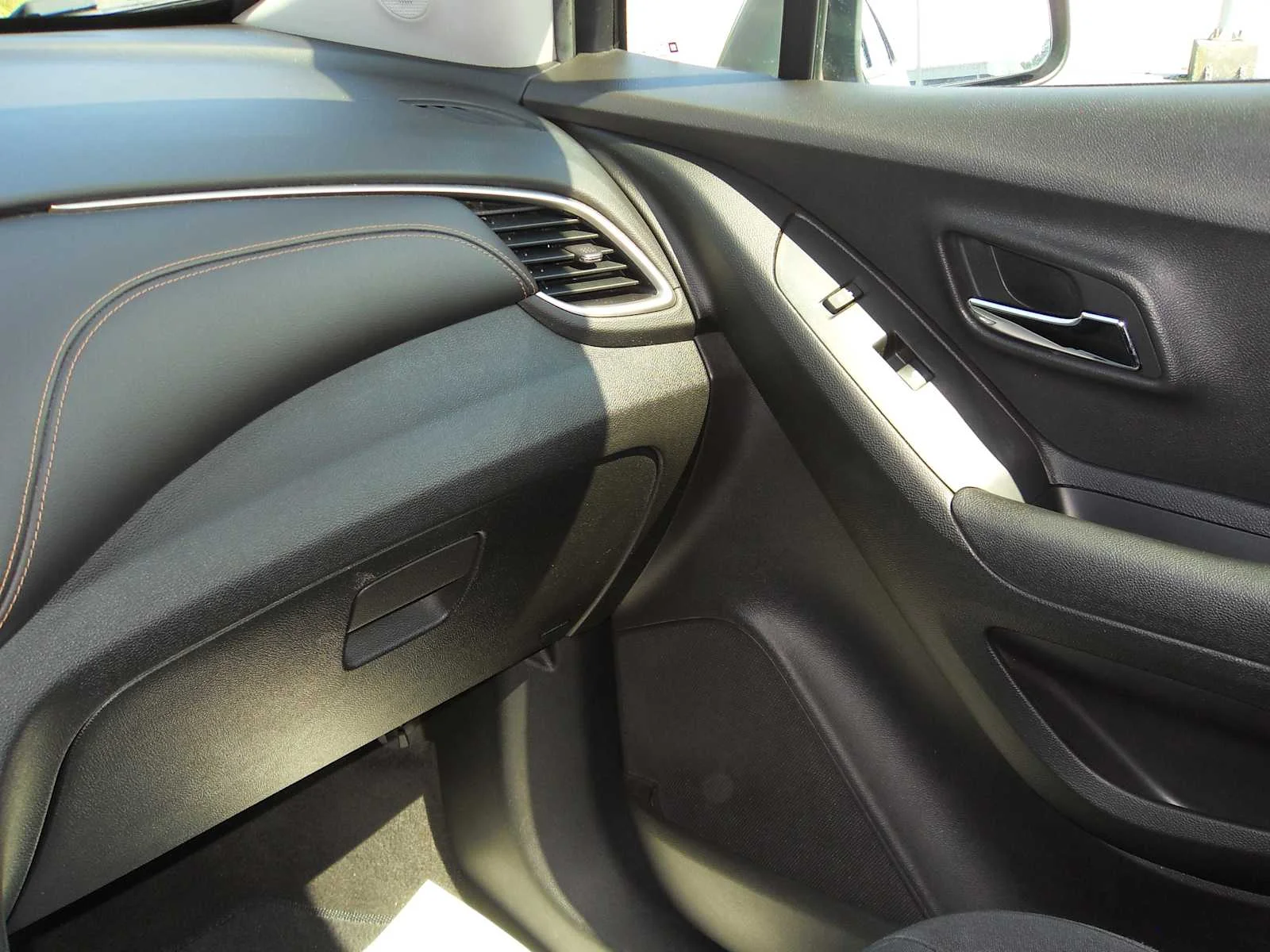 Used 2018 Sandy Ridge Metallic Chevrolet LS image 28