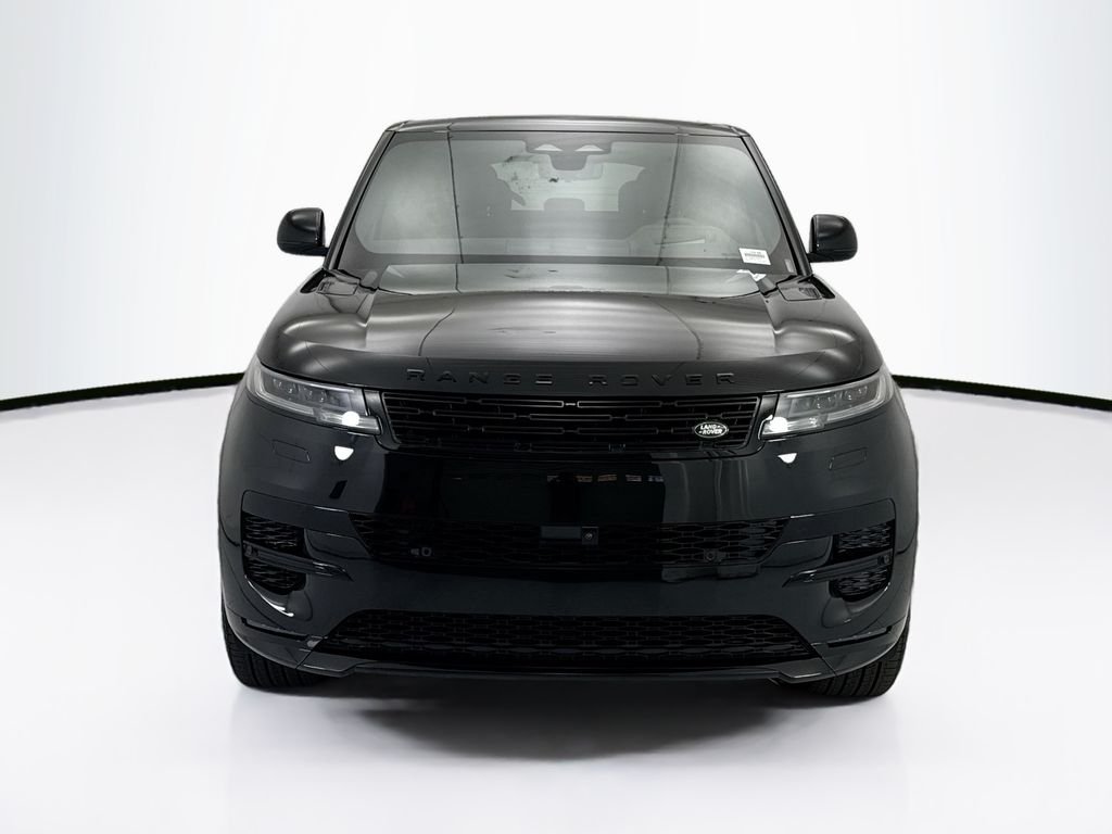 New 2026 Santorini Black Land Rover Dynamic SE image 2