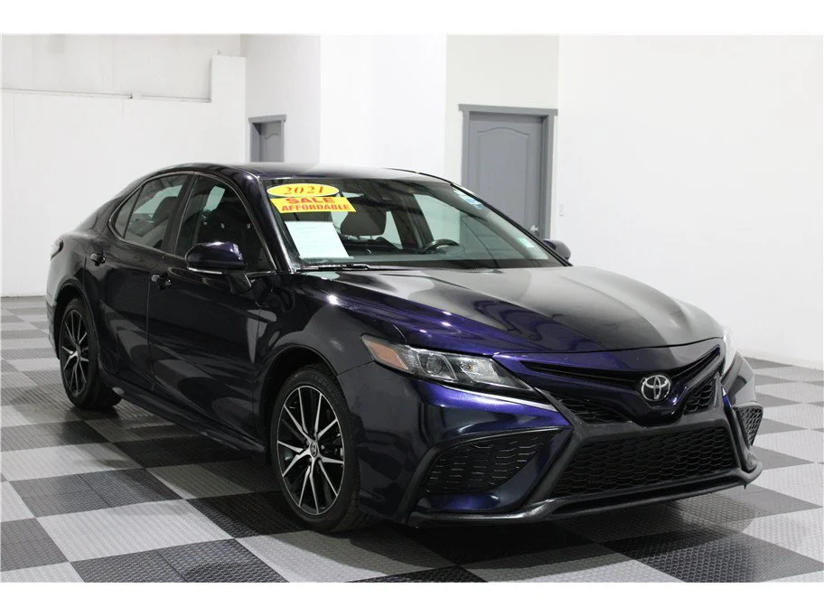 Used 2021 Blue Toyota SE Sedan 4D image 3