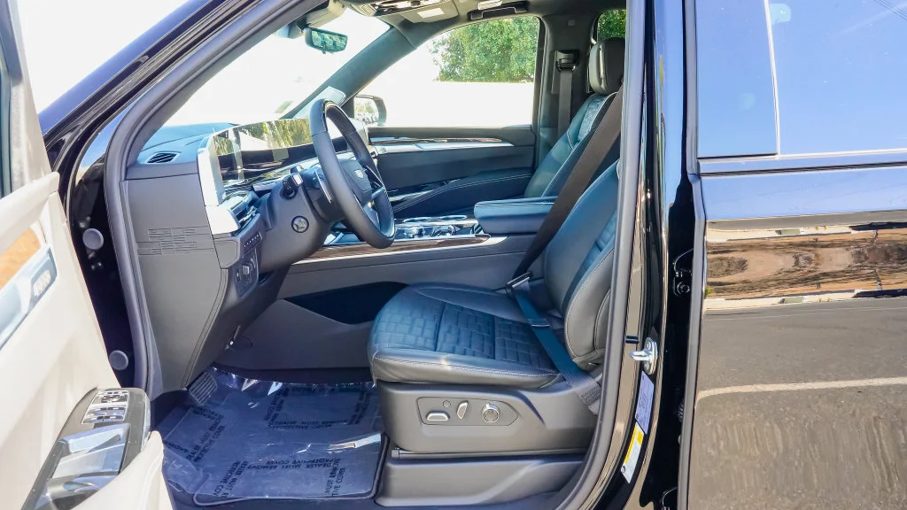 2026 Cadillac Escalade ESV Platinum Sport - Photo 13