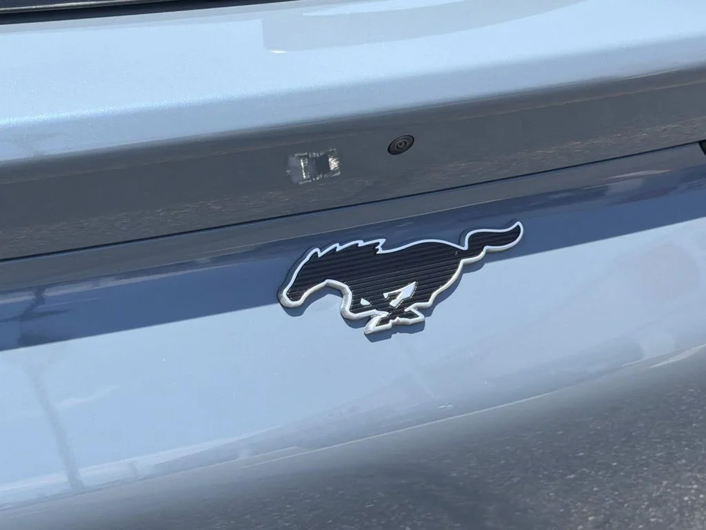 Used 2023 Vapor Blue Metallic Ford Select image 28