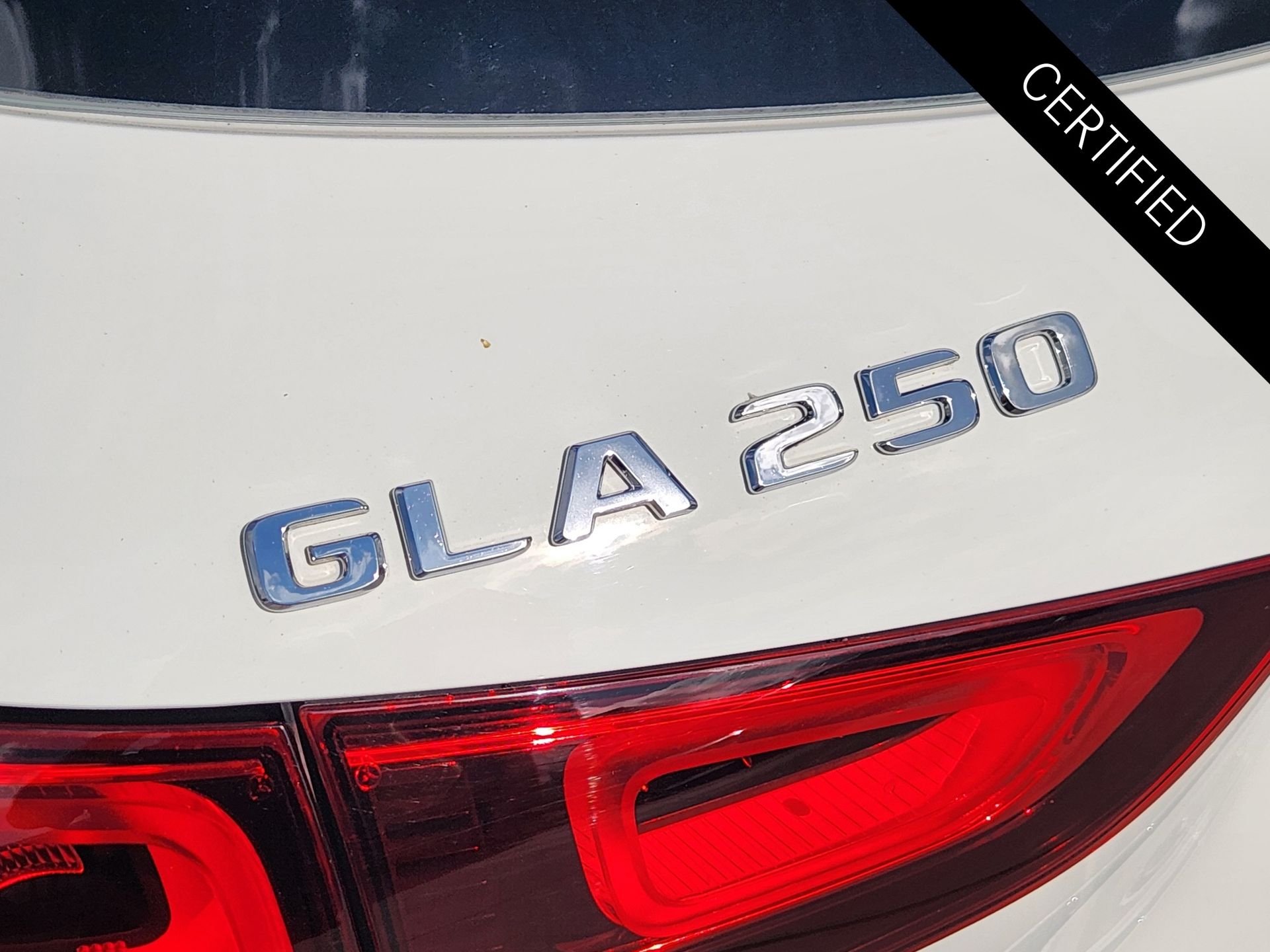 Certified Used 2023 Polar White Mercedes-Benz GLA 250 image 14