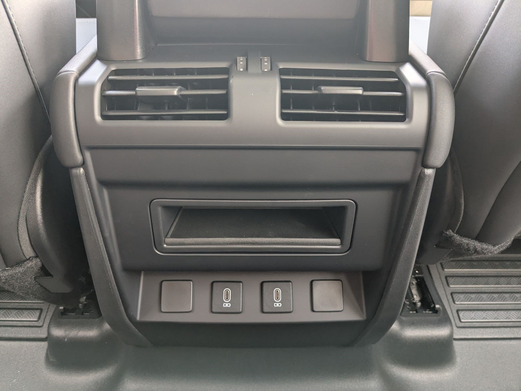 New 2026 Fuji White Land Rover P300 S image 29