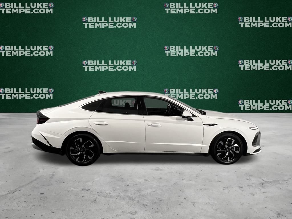 2024 Hyundai Sonata SEL photo 2