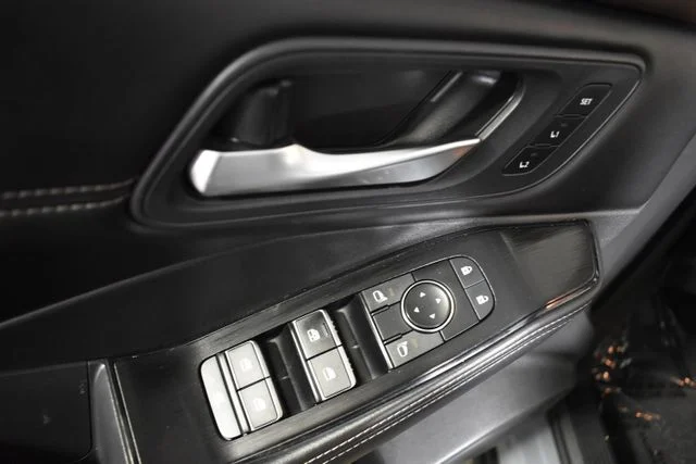 Used 2023 Gray Nissan SL image 8