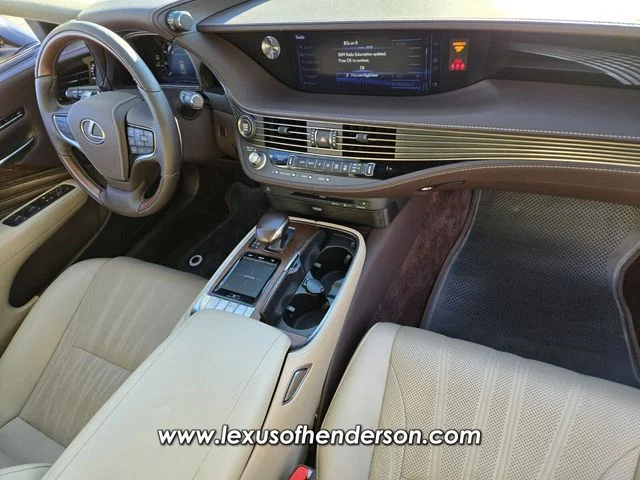 Used 2018 White Lexus 500 Base image 17