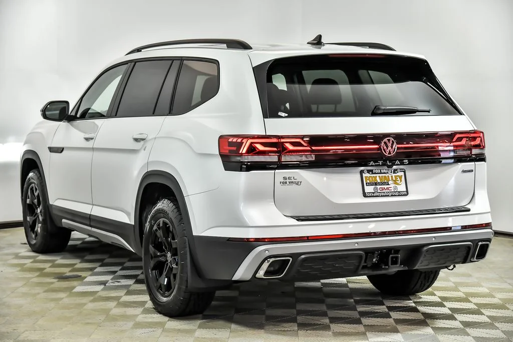 New 2026 White/off-white Volkswagen 2.0T Peak Edition image 4
