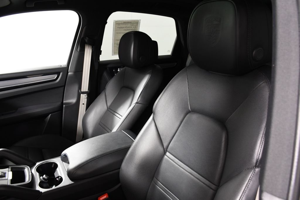 Used 2022 Black Porsche Platinum Edition image 17