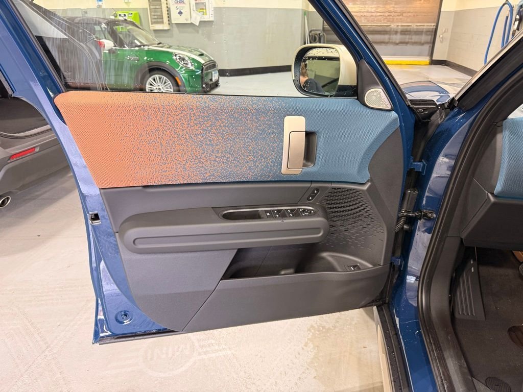 Used 2026 Indigo Sunset Blue Metallic MINI  image 10