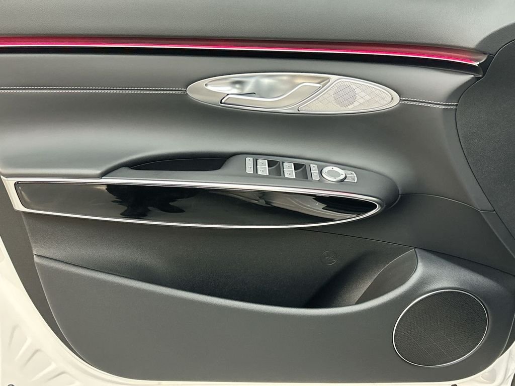 New 2026 Alta White Genesis 2.5T image 12