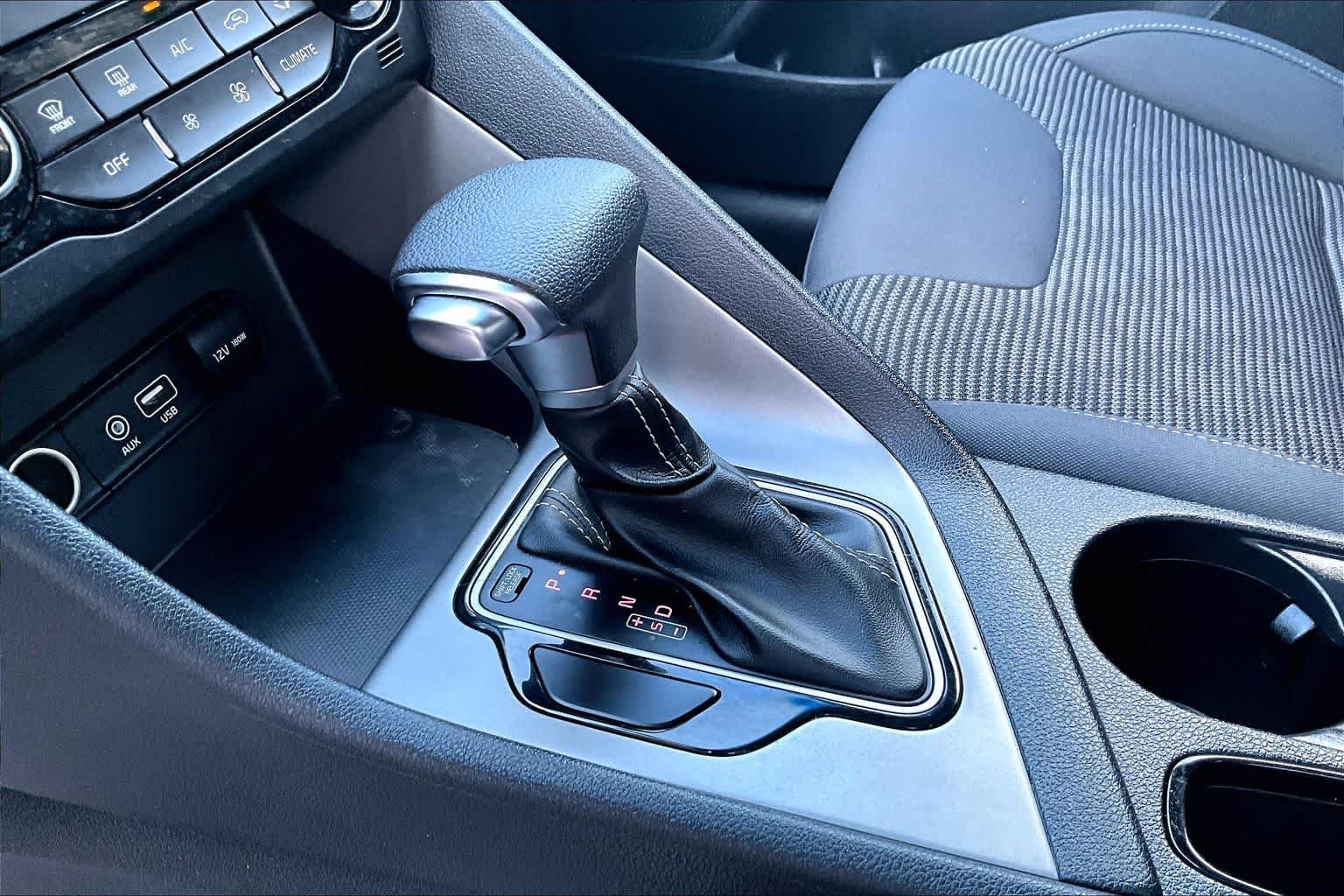 Used 2019 Deep Cerulean Kia LX image 16