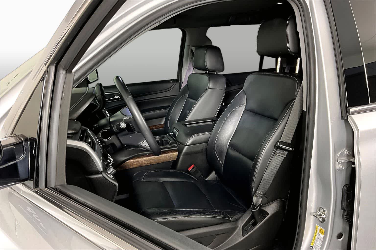 Used 2017 SILVER ICE METALLIC Chevrolet LT image 8