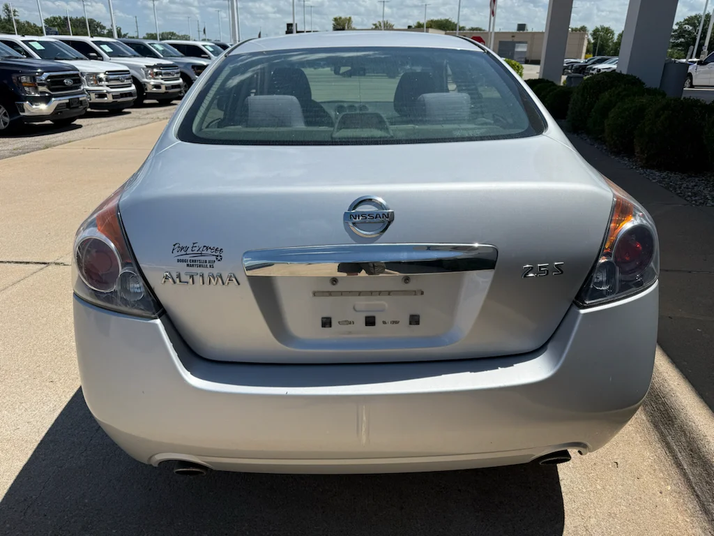 Used 2011 Brilliant Silver Nissan 2.5 S image 11