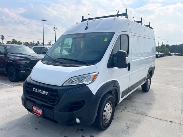 Used 2023 White Ram Base image 3