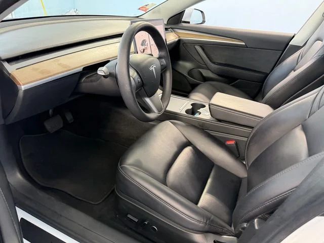 Used 2023 White Tesla Base image 6