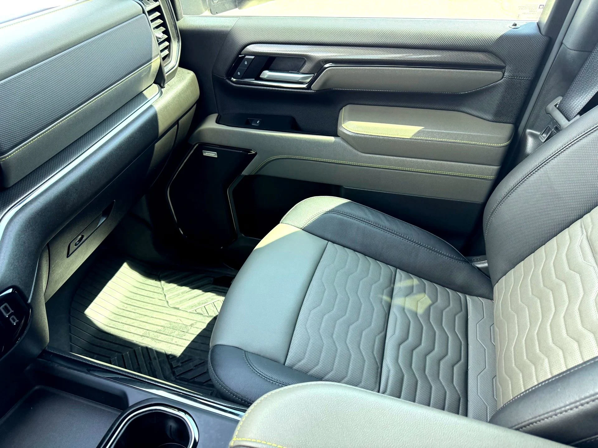 Used 2025 Slate Gray Metallic Chevrolet ZR2 Bison Edition image 35