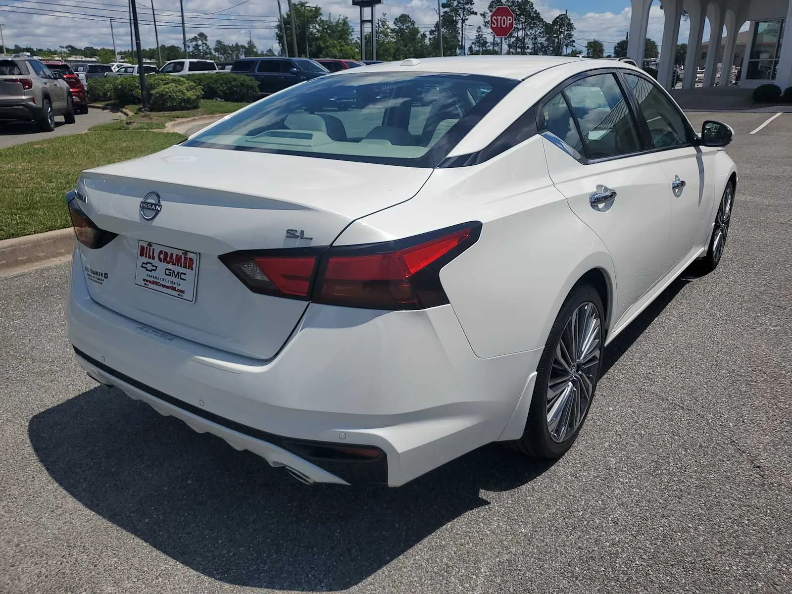 Used 2024 White Nissan 2.5 SL image 6