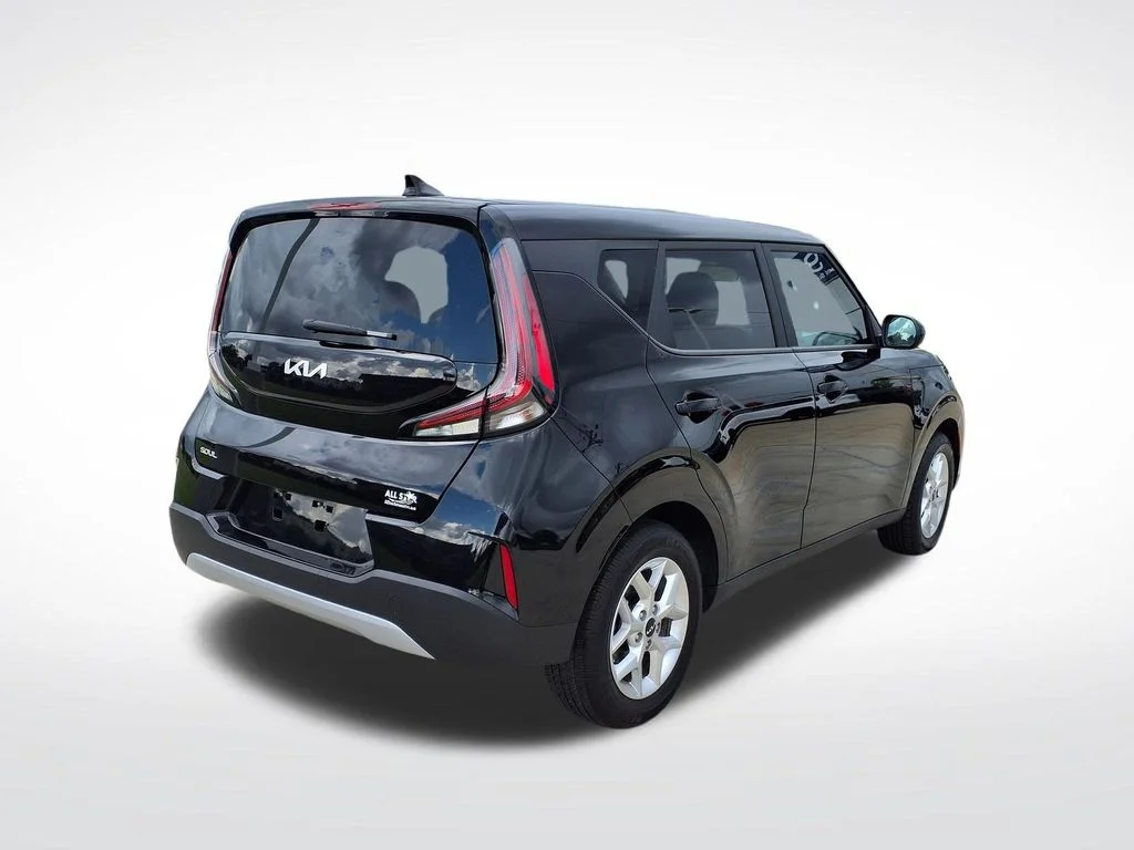 Used 2025 Black Kia LX image 9