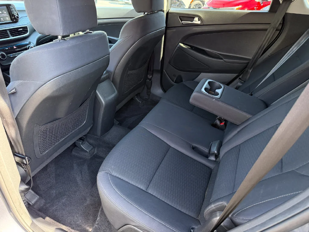 Used 2019  Hyundai Value image 18