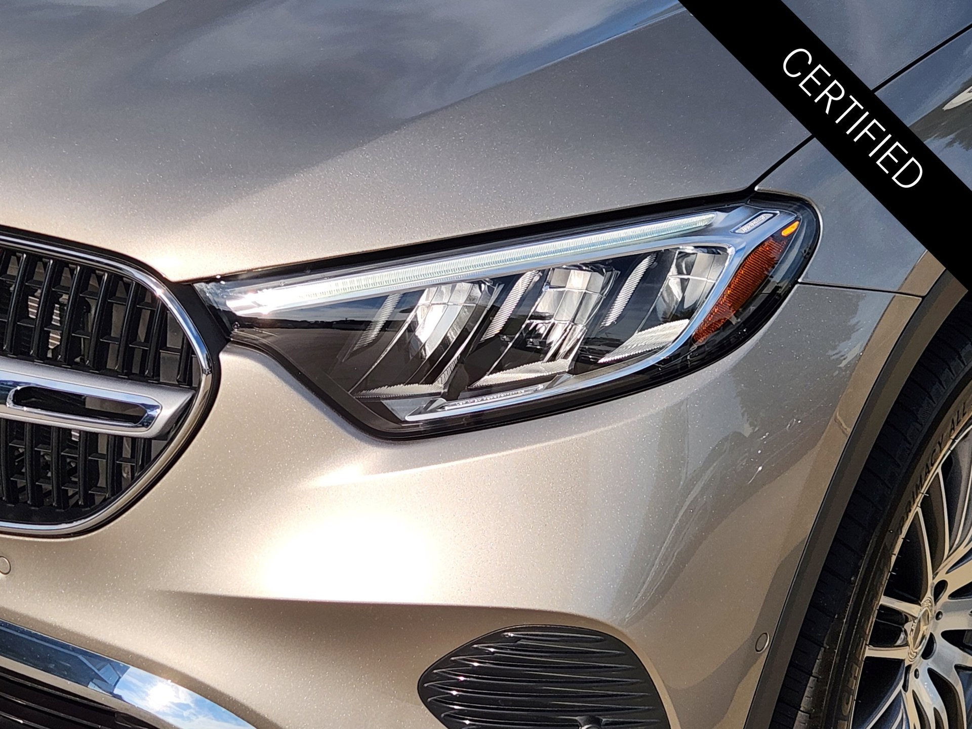 Certified Used 2024 Mojave Silver Metallic Mercedes-Benz GLC 300 image 9