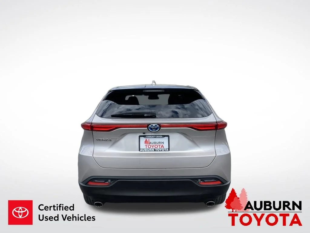 Used 2024 Titanium Glow Toyota LE image 7