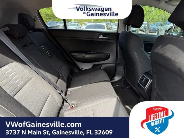 Used 2018 Hyper Red Kia LX image 8