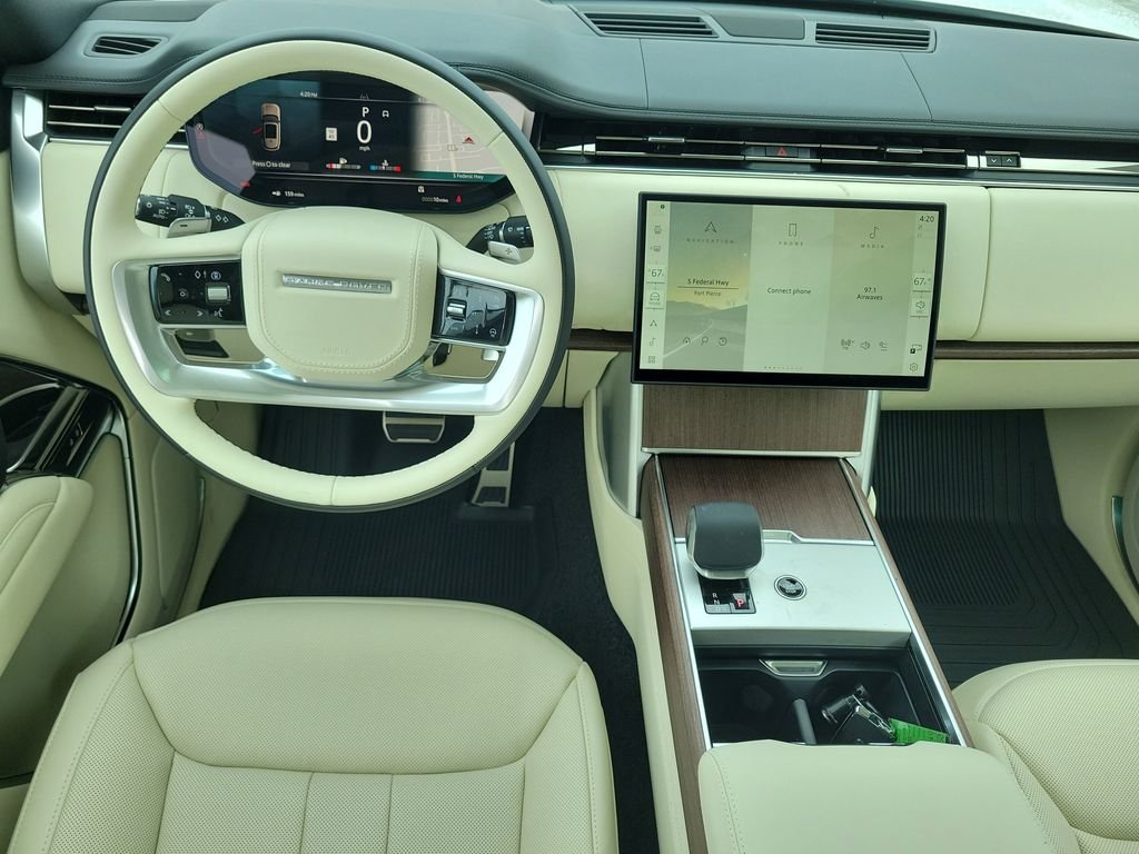 New 2026 Ostuni Pearl White Land Rover SE image 18