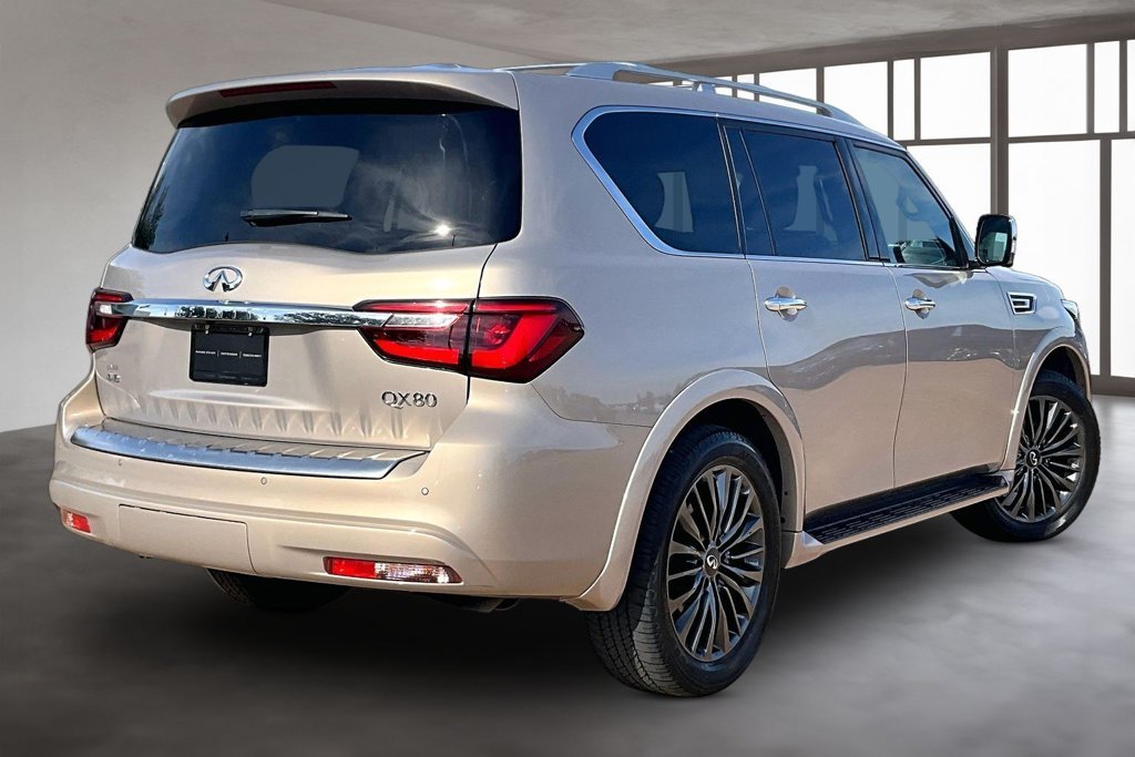 Used 2024 Beige INFINITI Sensory image 2