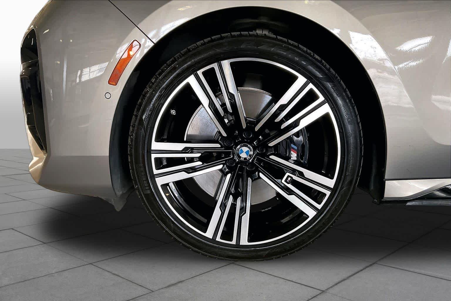 Certified Used 2024 Oxide Grey Met BMW 760i xDrive image 10