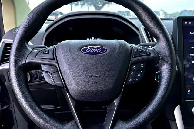 New 2024 Stone Blue Metallic Ford SE image 11