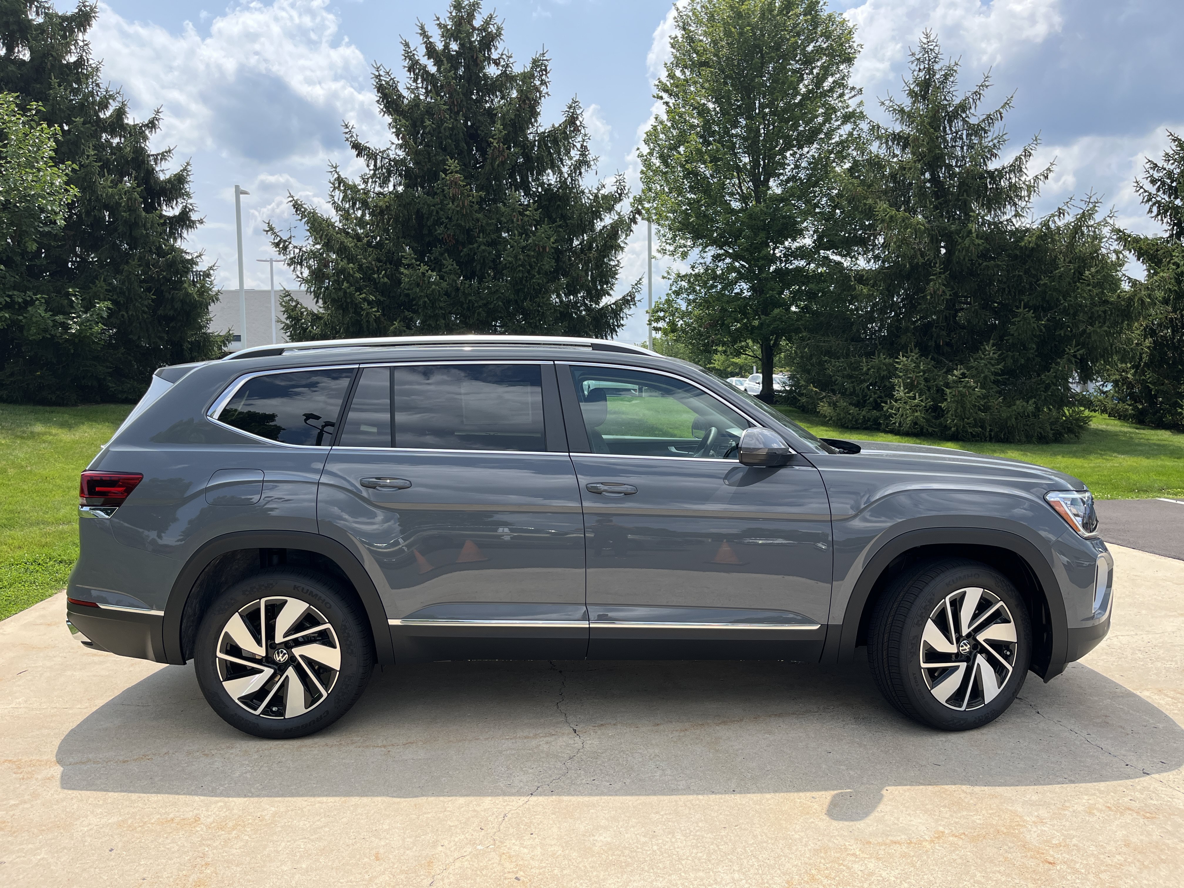 New 2026 Pure Gray Volkswagen 2.0T SEL image 14