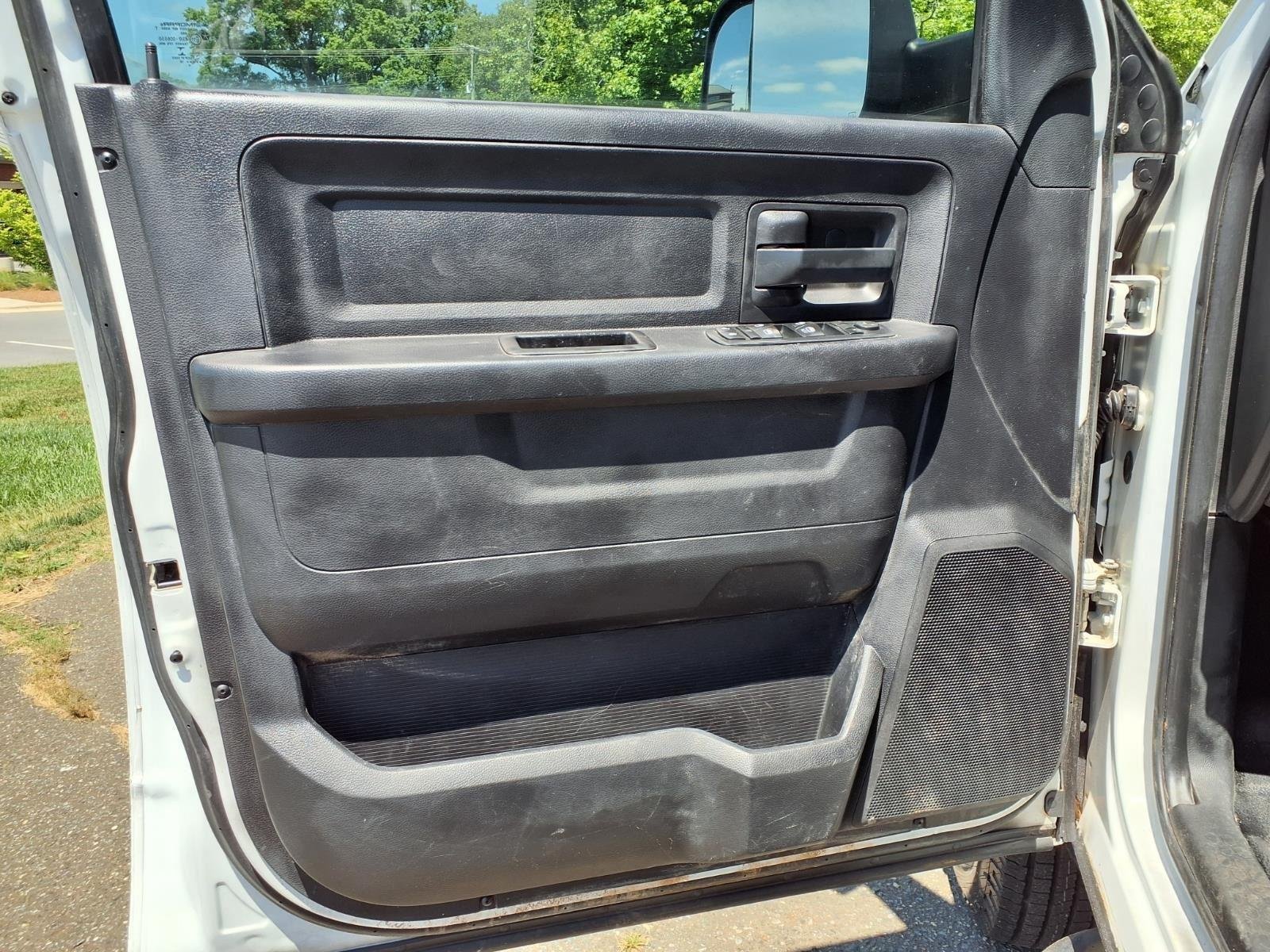 Used 2016 Bright White Clearcoat Ram Tradesman image 26