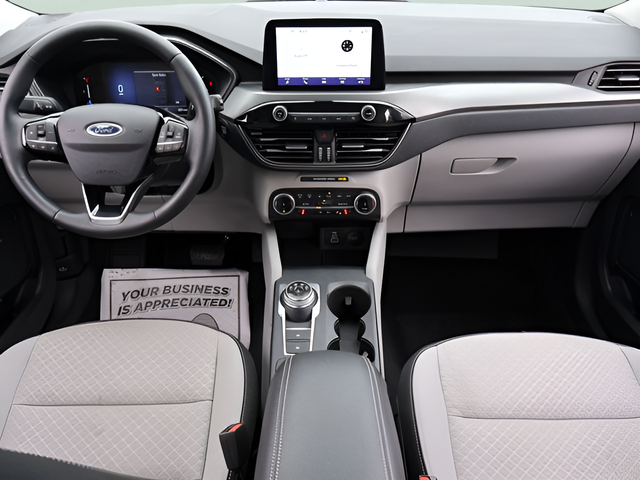 Used 2024 Red Ford Active image 11